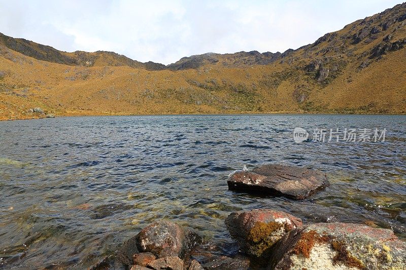 大泻湖在大溪州，3400 masl